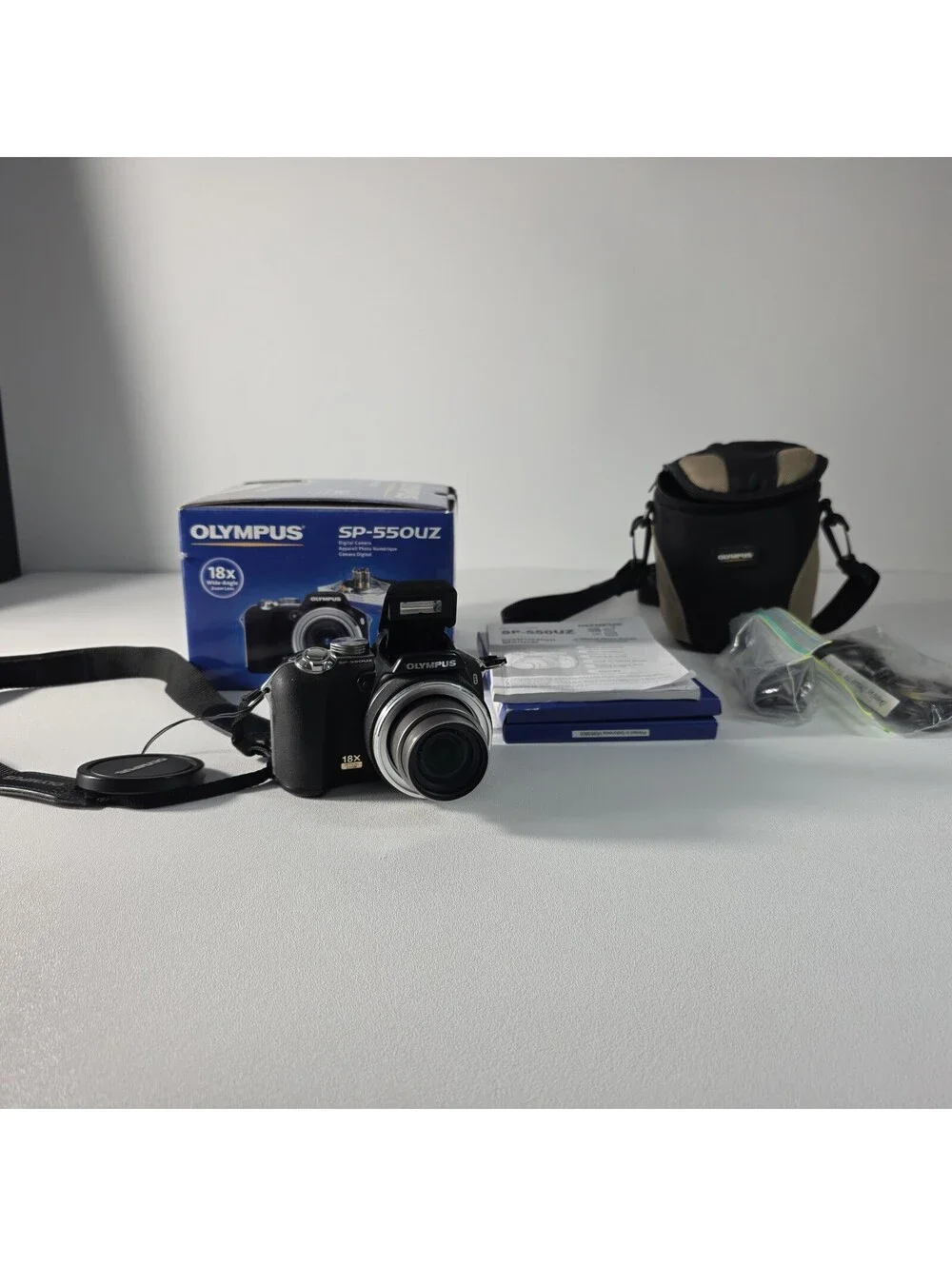 Olympus SP-550UZ Digital Camera 7.1MP 18x Optical Zoom Image Stabilization WORKS